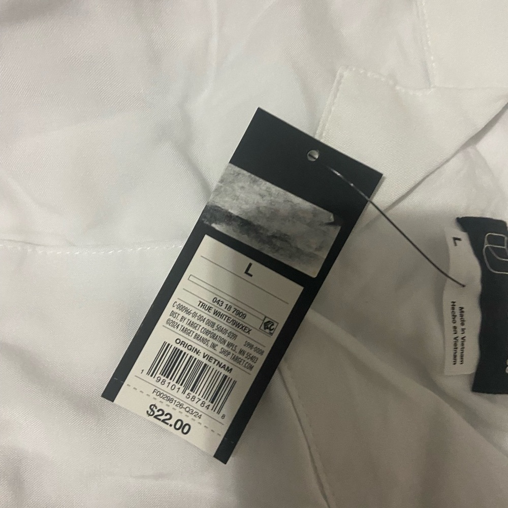 Men’s L Large Lot Sweater Shirts Shorts ($72 plus retail) - Picture 12 of 12